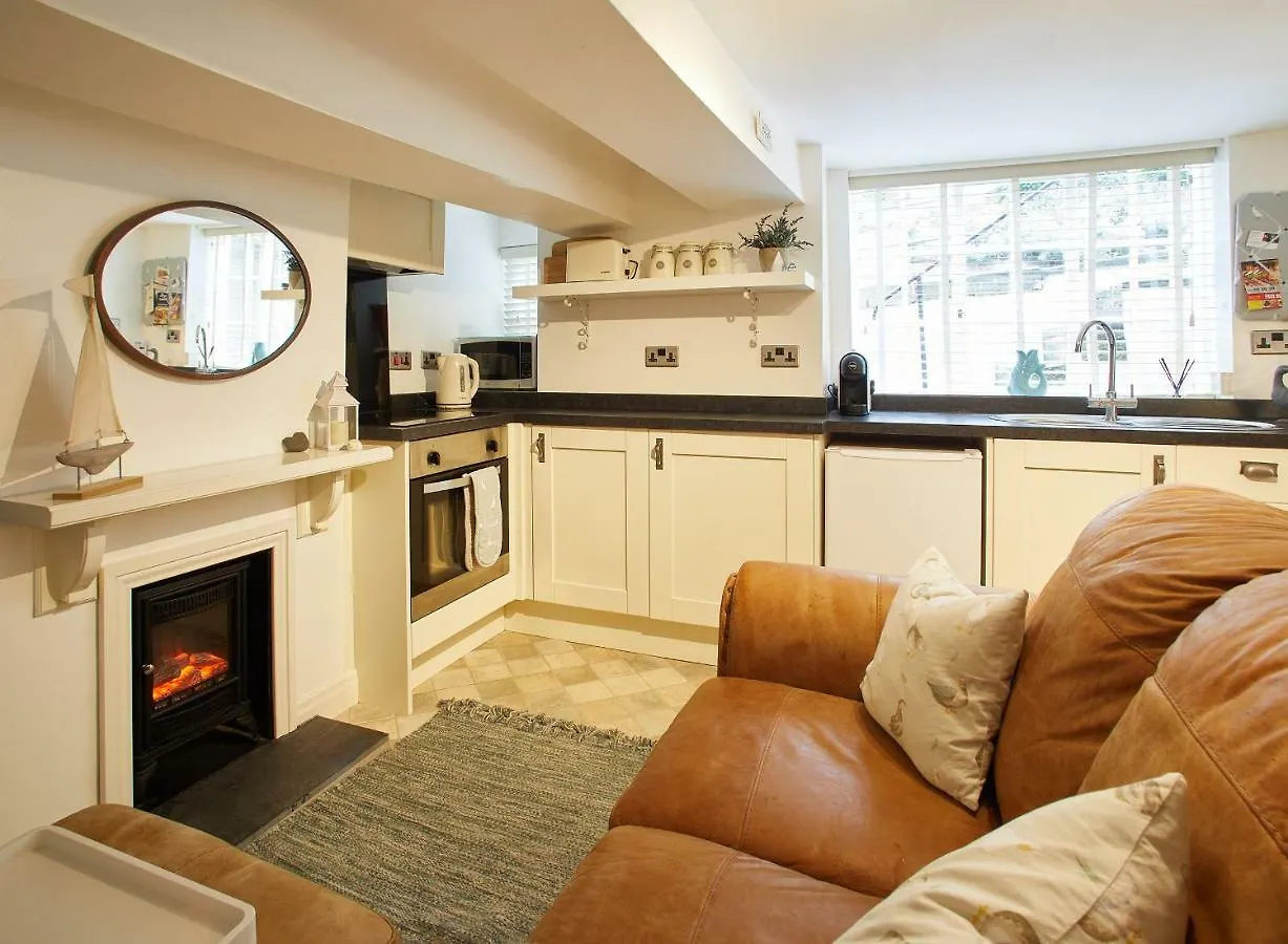 Host & Stay - Duck Down Cottage Whitby 0*,